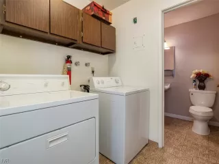 Photo #3: 1008531 Listing