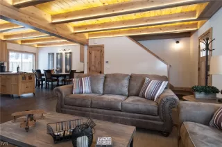 More Details about MLS # 1008535 : 865 PEEPSIGHT CIRCLE 1