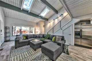 Photo #1: 1008537 Listing 