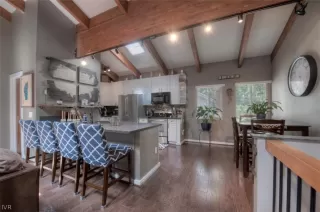 Photo #3: 1008544 Listing