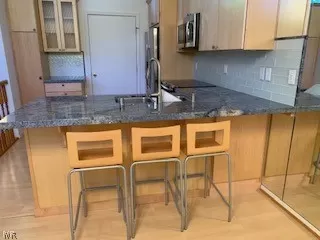 Photo #1: 1008553 Listing 