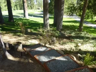 Photo #4: 1009643 Listing