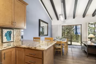 Photo #6: 1009656 Listing 