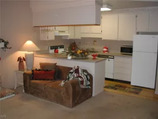 Photo #5: 1009663 Listing 
