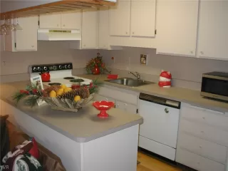Photo #6: 1009663 Listing 