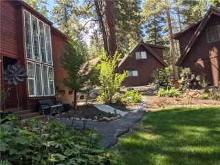 Photo #1: 1009702 Listing