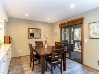 Photo #5: 1009704 Listing 