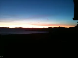 Photo #4: 1009738 Listing