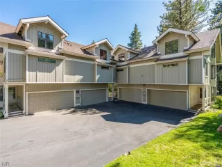 More Details about MLS # 1009741 : 947 DIVOT COURT 2