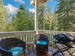 Photo #4: 1009741 Listing