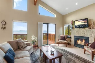 Photo #3: 1009744 Listing