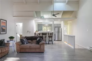 Photo #6: 1009755 Listing 