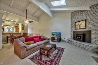 Photo #1: 1009822 Listing