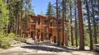 More Details about MLS # 1009825 : 699 HOGAN COURT 2