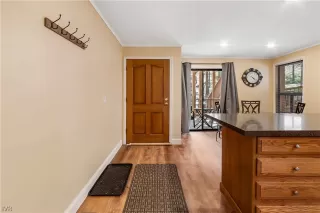 Photo #5: 1009825 Listing 