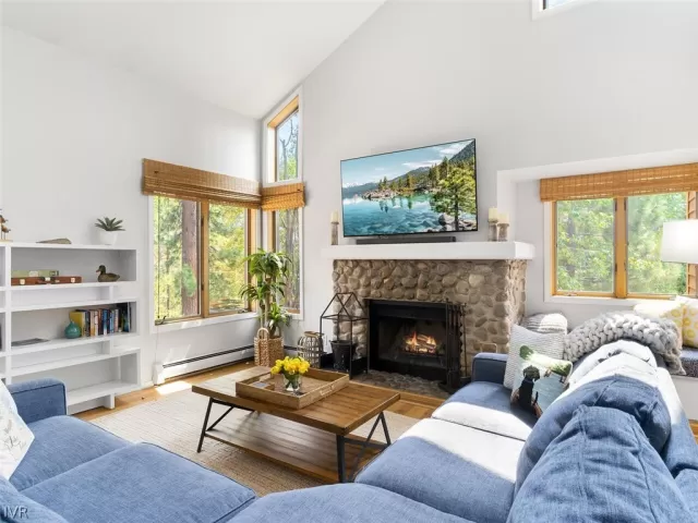 MLS: 1009833 Condo For Sale