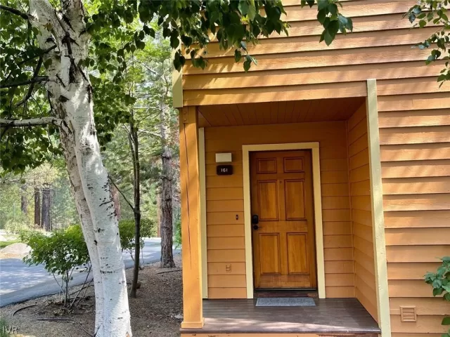 MLS: 1009846 Condo For Sale