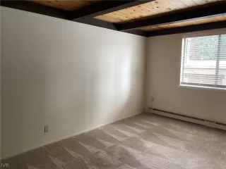 Photo #3: 1009925 Listing 