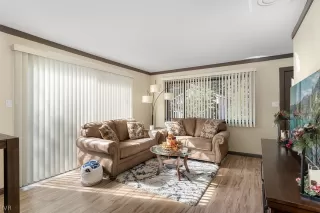 Photo #1: 1009954 Listing