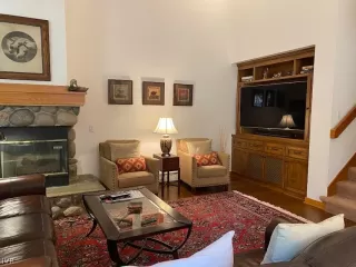 Photo #1: 1009973 Listing