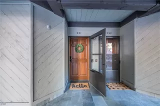 Photo #1: 1009991 Listing