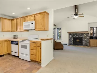 Photo #2: 1009994 Listing 