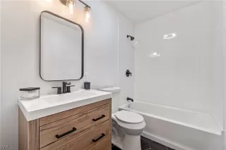 Photo #3: 1010015 Listing