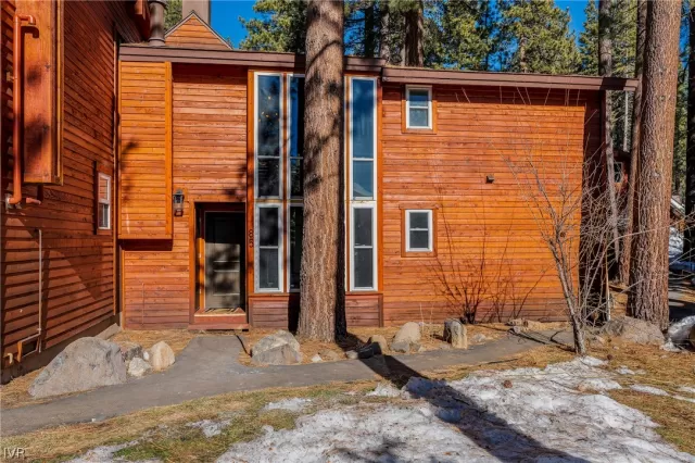 MLS: 1010068 Condo For Sale