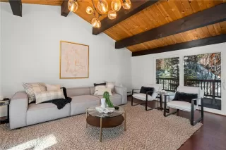 Photo #4: 1010068 Listing