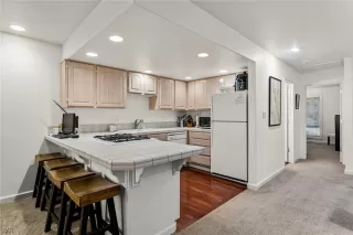 Photo #6: 1010075 Listing 