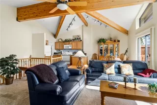 Photo #2: 1010076 Listing