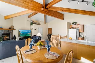 Photo #6: 1010076 Listing