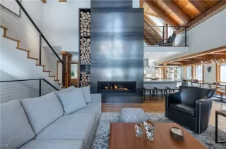 Photo #3: 1010102 Listing