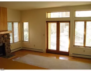 Photo #5: 1010130 Listing 