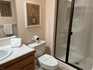 Photo #6: 1010158 Listing