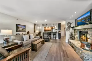 Photo #3: 1010162 Listing