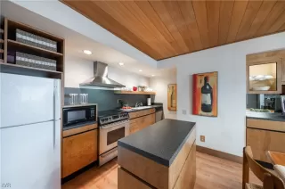 Photo #5: 1010191 Listing 
