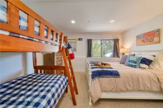 Photo #6: 1010202 Listing