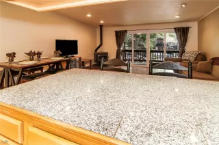 Photo #3: 1010204 Listing