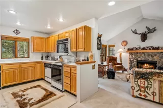 Photo #4: 1010205 Listing 