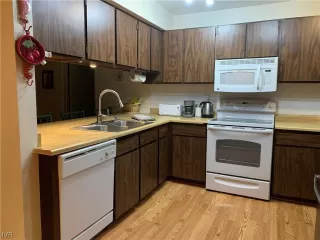 Photo #3: 1010215 Listing 