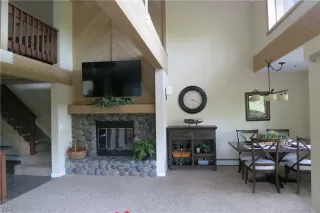 Photo #2: 1011271 Listing