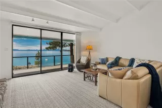 Photo #4: 1011276 Listing