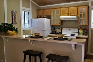 Photo #5: 1011312 Listing 