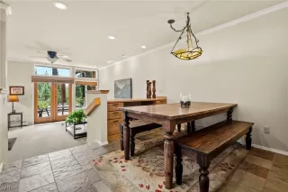 Photo #3: 1011377 Listing