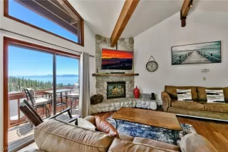 Photo #2: 1011386 Listing