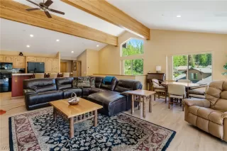 Photo #4: 1012408 Listing 