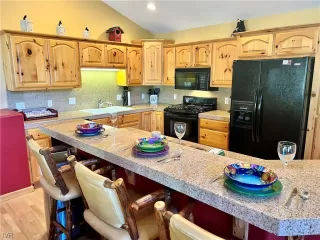 Photo #6: 1012408 Listing 