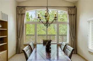 Photo #3: 1012480 Listing