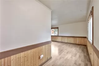 Photo #4: 1012492 Listing